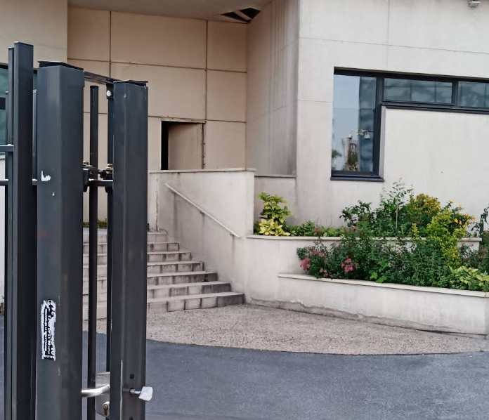 Funérarium de Paris Batignolles — fleurs funéraires Paris